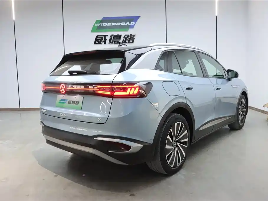 Volkswagen ID.4 X 2022 Intelligent Enjoyment Long Range Version 2023 - thumbnail 4