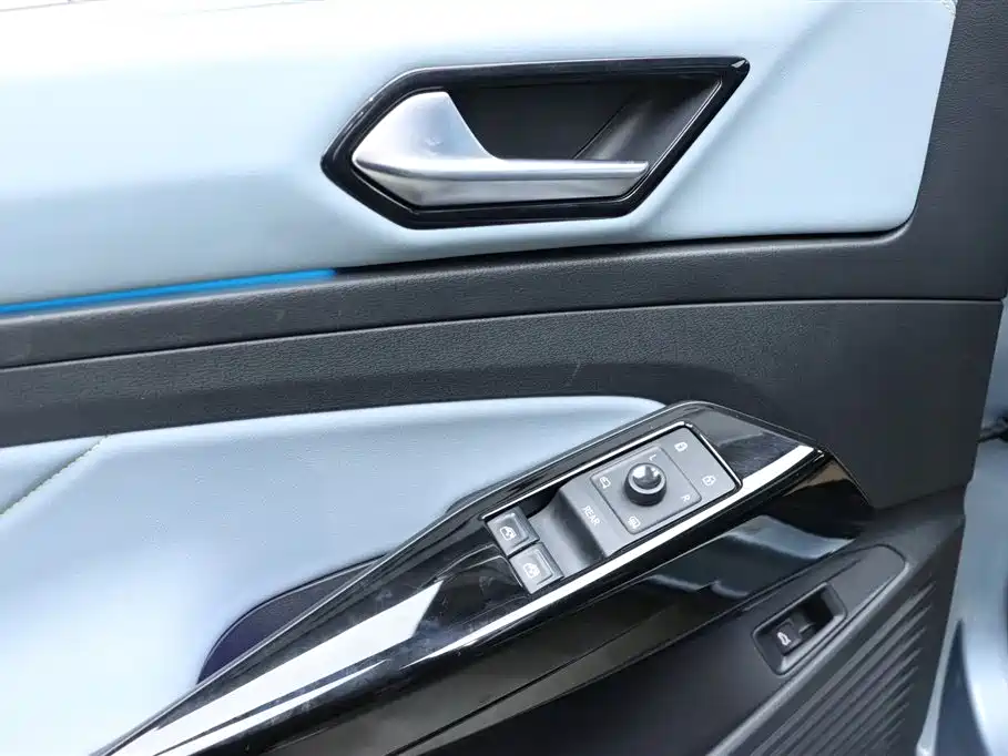 Volkswagen ID.4 X 2022 Intelligent Enjoyment Long Range Version 2023 - thumbnail 12
