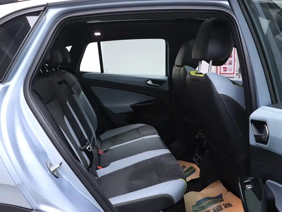 Volkswagen ID.4 X 2022 Intelligent Enjoyment Long Range Version 2023 - thumbnail 16