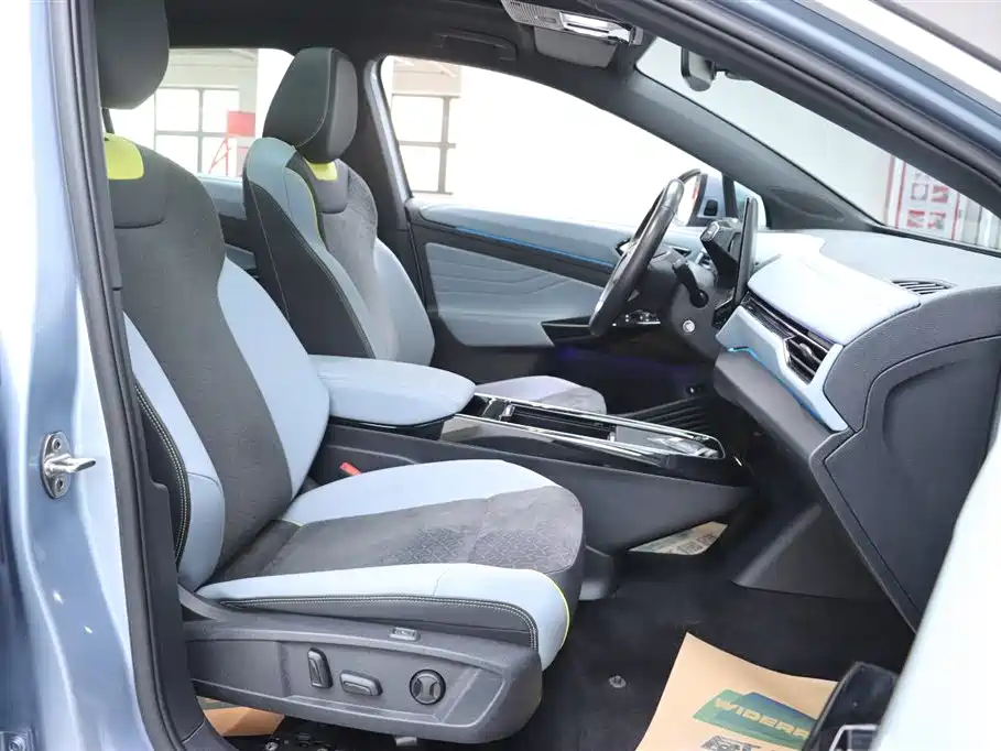 Volkswagen ID.4 X 2022 Intelligent Enjoyment Long Range Version 2023 - thumbnail 18