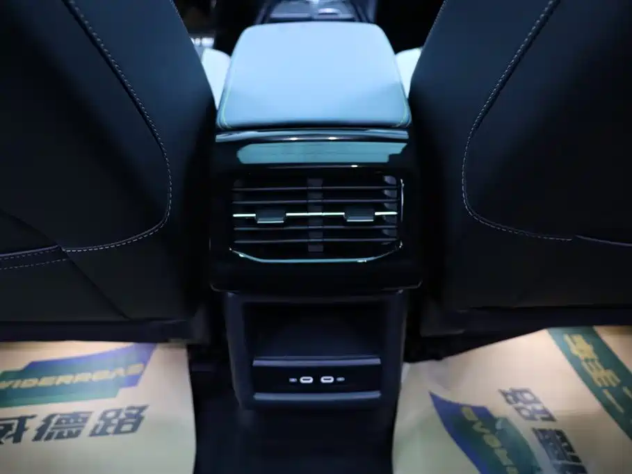 Volkswagen ID.4 X 2022 Intelligent Enjoyment Long Range Version 2023 - thumbnail 19