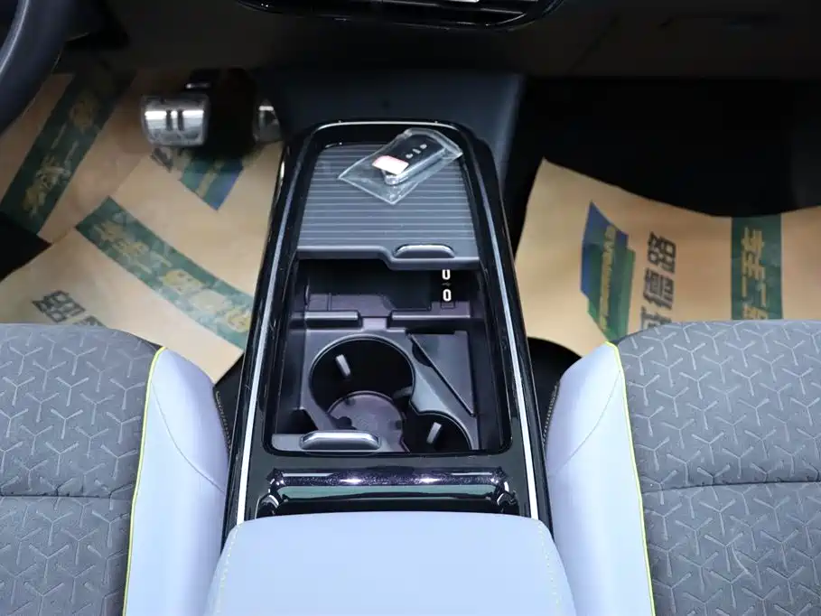 Volkswagen ID.4 X 2022 Intelligent Enjoyment Long Range Version 2023 - thumbnail 23