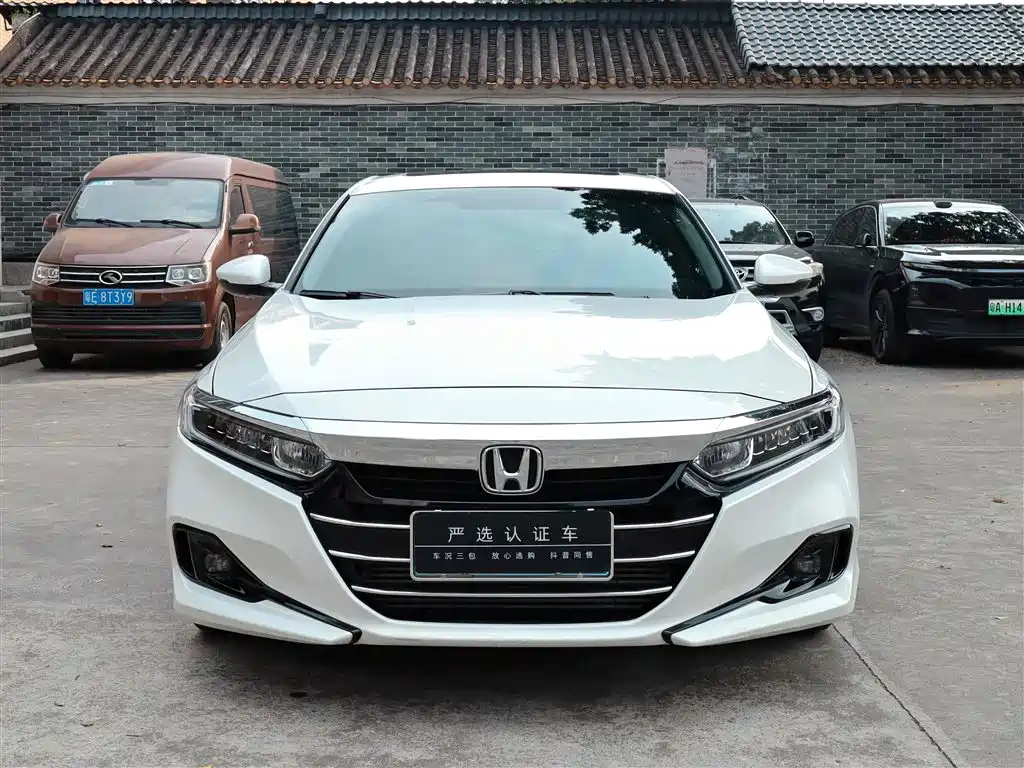 Honda Honda Accord 2022 260TURBO Luxury Edition 2023 - thumbnail 2