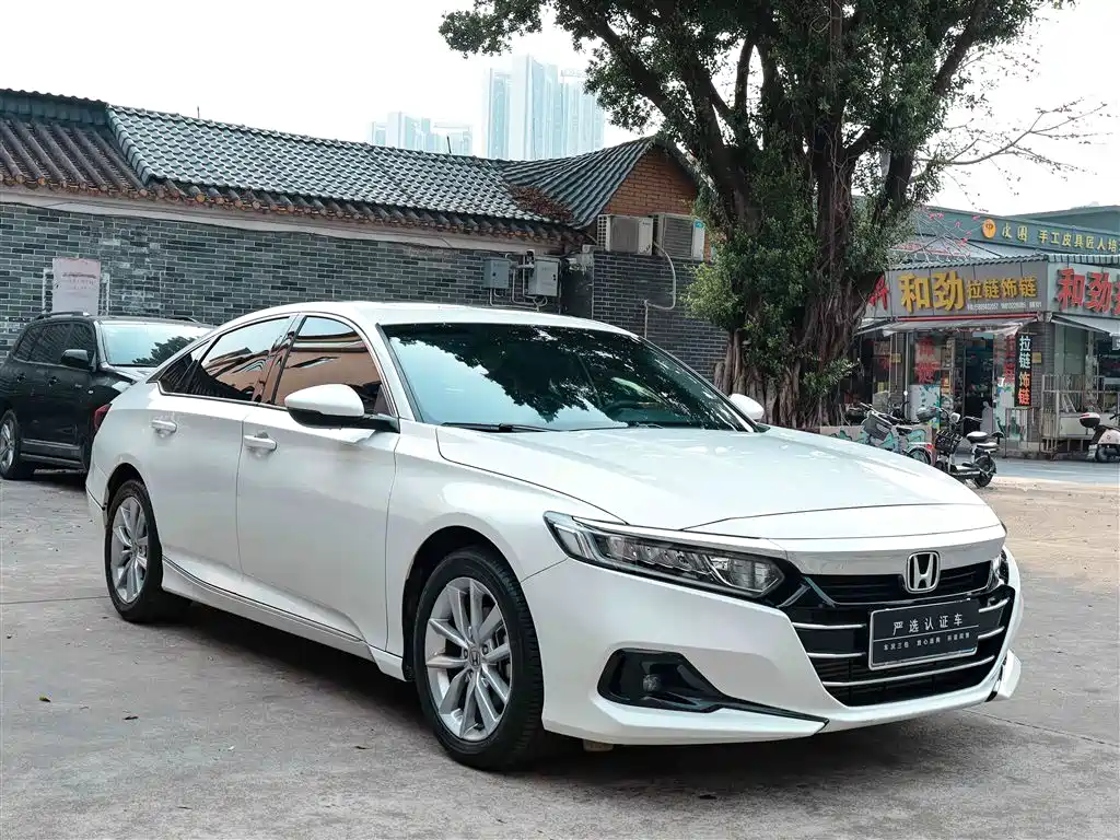 Honda Honda Accord 2022 260TURBO Luxury Edition 2023 - thumbnail 3