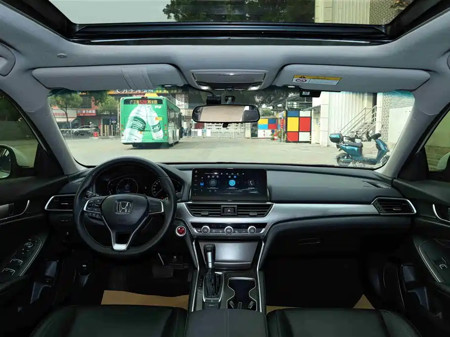 Honda Honda Accord 2022 260TURBO Luxury Edition 2023 - thumbnail 5