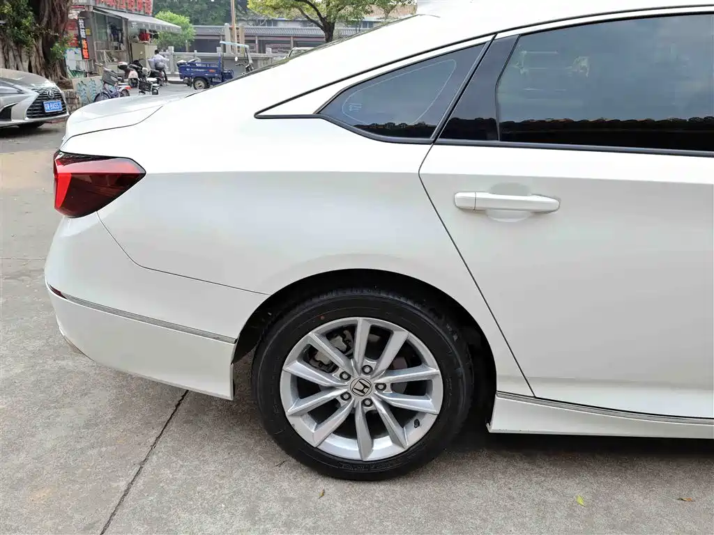 Honda Honda Accord 2022 260TURBO Luxury Edition 2023 - thumbnail 29