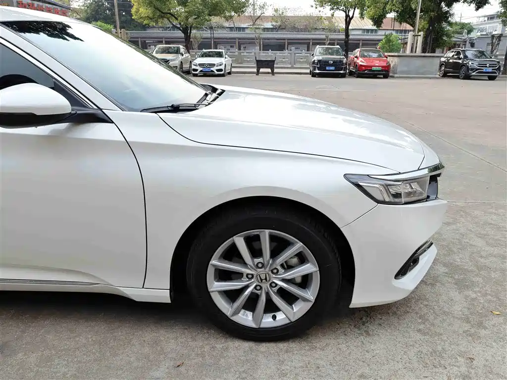 Honda Honda Accord 2022 260TURBO Luxury Edition 2023 - thumbnail 30