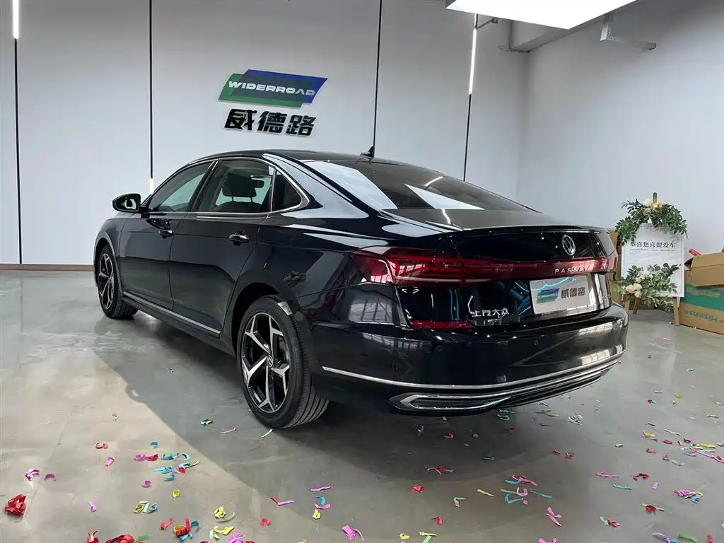 Volkswagen Volkswagen Passat 2023 330TSI Elite Starry Sky Edition 2023 - thumbnail 5