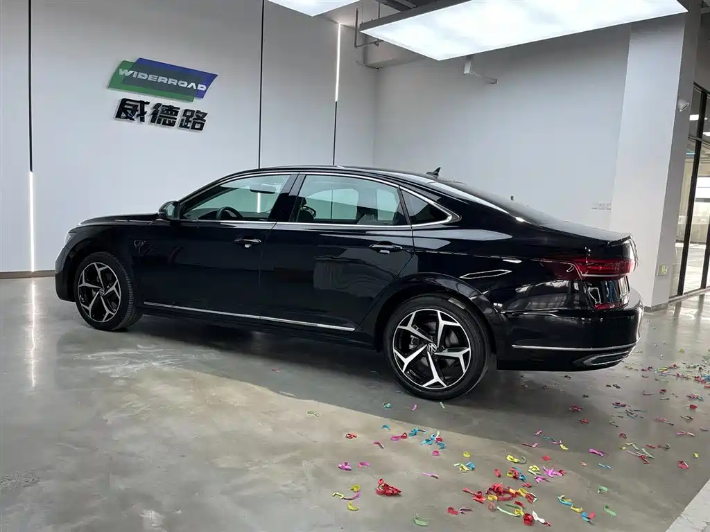 Volkswagen Volkswagen Passat 2023 330TSI Elite Starry Sky Edition 2023 - thumbnail 6