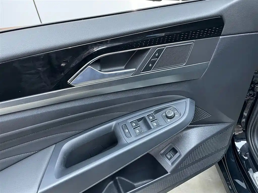 Volkswagen Volkswagen Passat 2023 330TSI Elite Starry Sky Edition 2023 - thumbnail 13