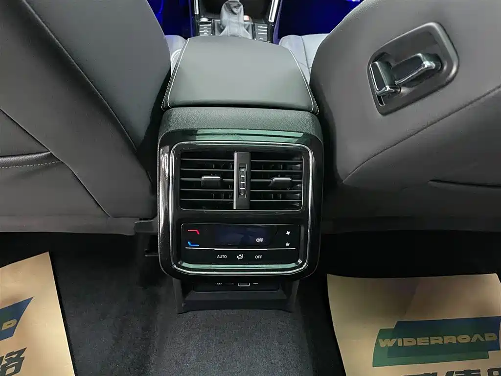 Volkswagen Volkswagen Passat 2023 330TSI Elite Starry Sky Edition 2023 - thumbnail 21