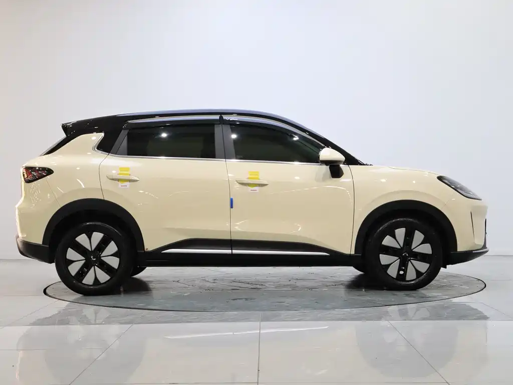 Wuling Motors Bingguo S 2025 325km Premium Edition 2025 - thumbnail 2