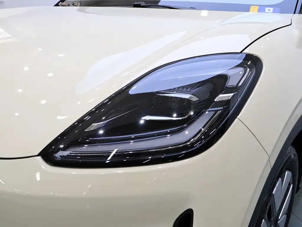Wuling Motors Bingguo S 2025 325km Premium Edition 2025 - thumbnail 3