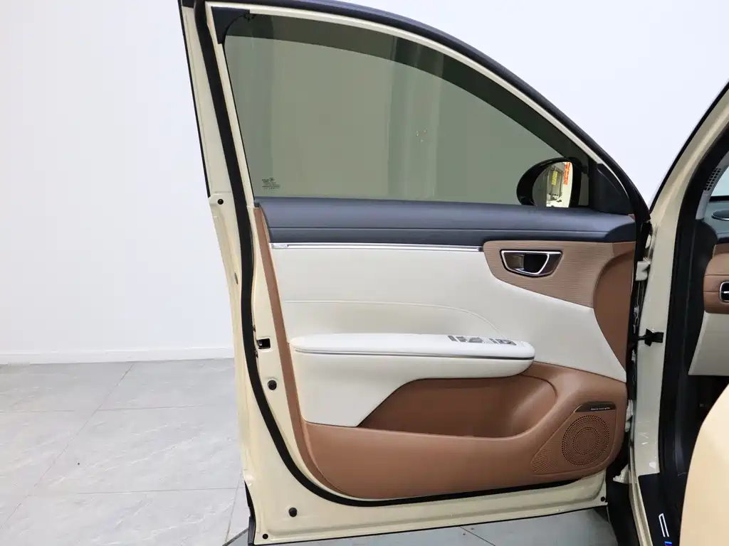 Wuling Motors Bingguo S 2025 325km Premium Edition 2025 - thumbnail 10