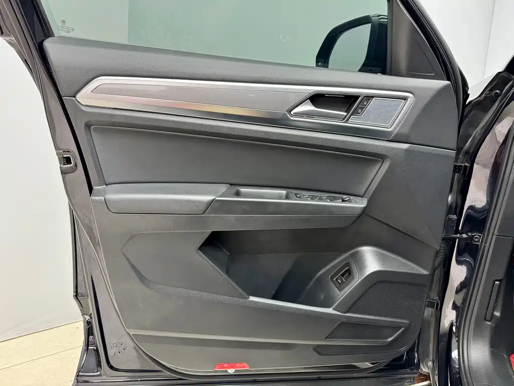 Volkswagen Teramont 2020 380TSI 4Motion Luxury Edition China V 2021 - thumbnail 8
