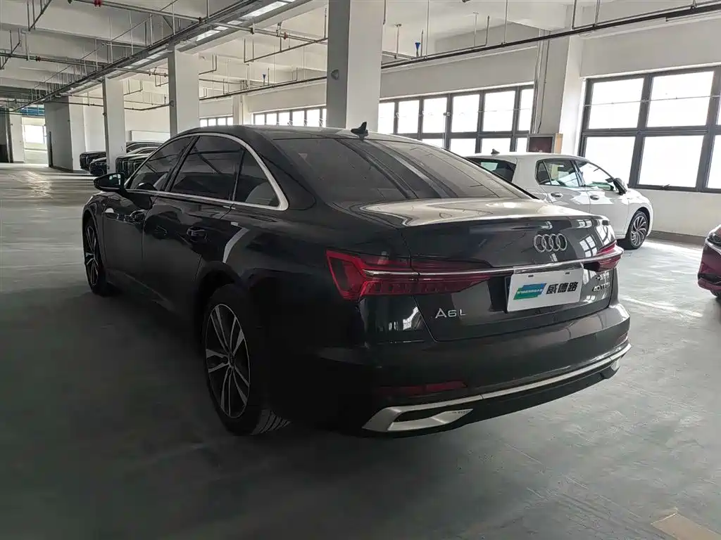 Audi Audi A6L 2023 40 TFSI Luxury Dynamic Model 2023 - thumbnail 4