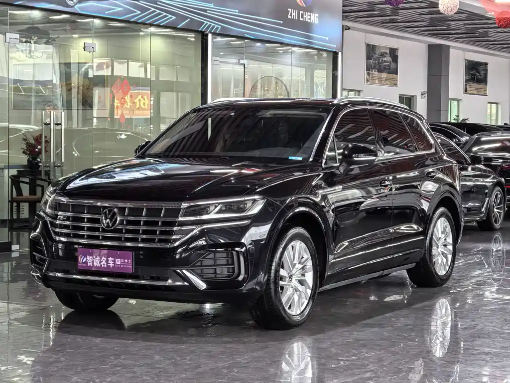 Volkswagen Volkswagen Touareg 2021 2.0TSI R-Line 2021