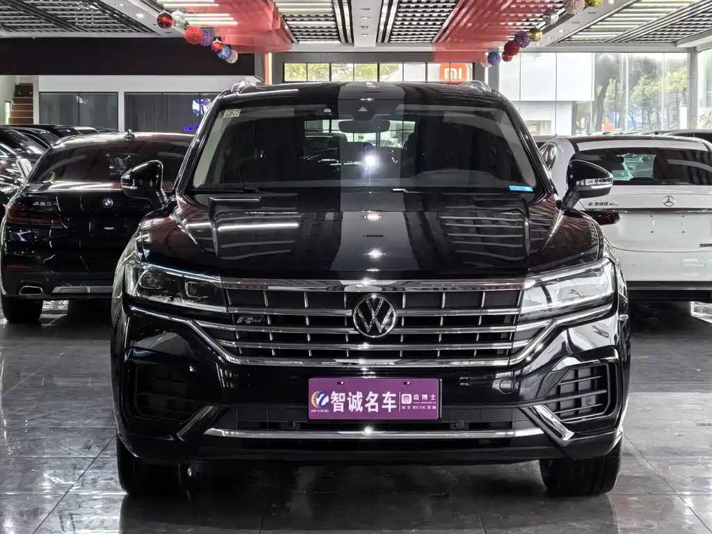 Volkswagen Volkswagen Touareg 2021 2.0TSI R-Line 2021 - thumbnail 2