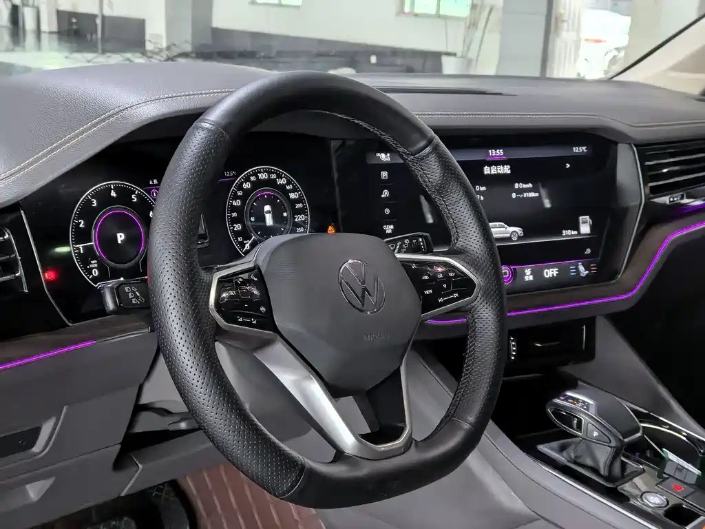 Volkswagen Volkswagen Touareg 2021 2.0TSI R-Line 2021 - thumbnail 3