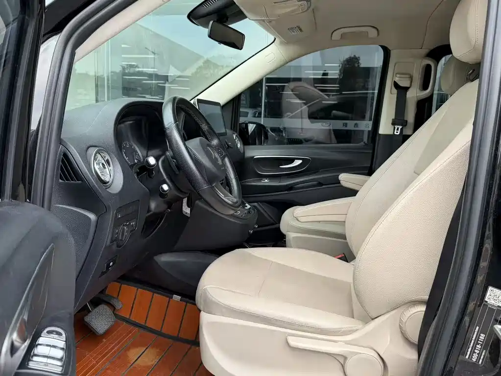 Mercedes-Benz Vito 2021 2.0T Business Edition 7-seater 2021 - thumbnail 6