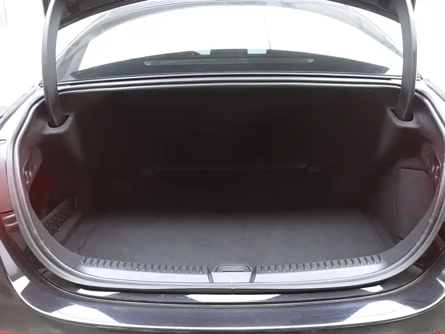 Mercedes-Benz Mercedes-Benz E-Class 2024 E 300 L Luxury Model 2024 - thumbnail 30