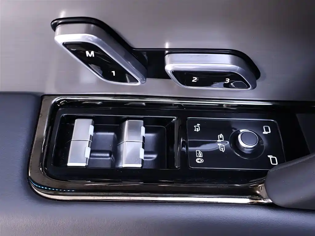 Land Rover Range Rover Sport 2025 400PS Dynamic SE 2026 - thumbnail 17