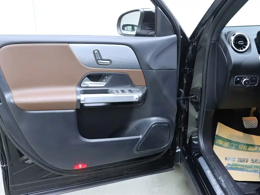 Mercedes-Benz Mercedes-Benz GLB 2022 GLB 200 Dynamic 2023 - thumbnail 11