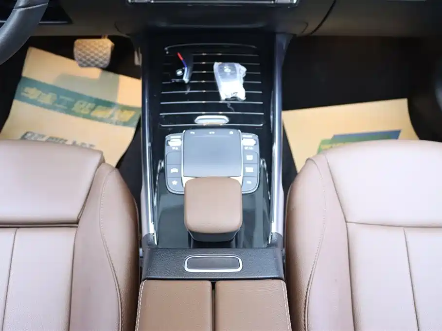 Mercedes-Benz Mercedes-Benz GLB 2022 GLB 200 Dynamic 2023 - thumbnail 24
