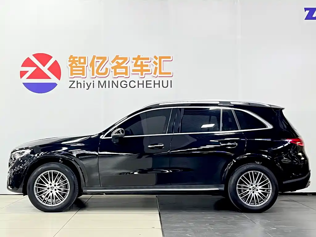 Mercedes-Benz Mercedes-Benz GLC 2023 GLC 300 L 4MATIC Dynamic Model 5-Seat 2023 - thumbnail 4