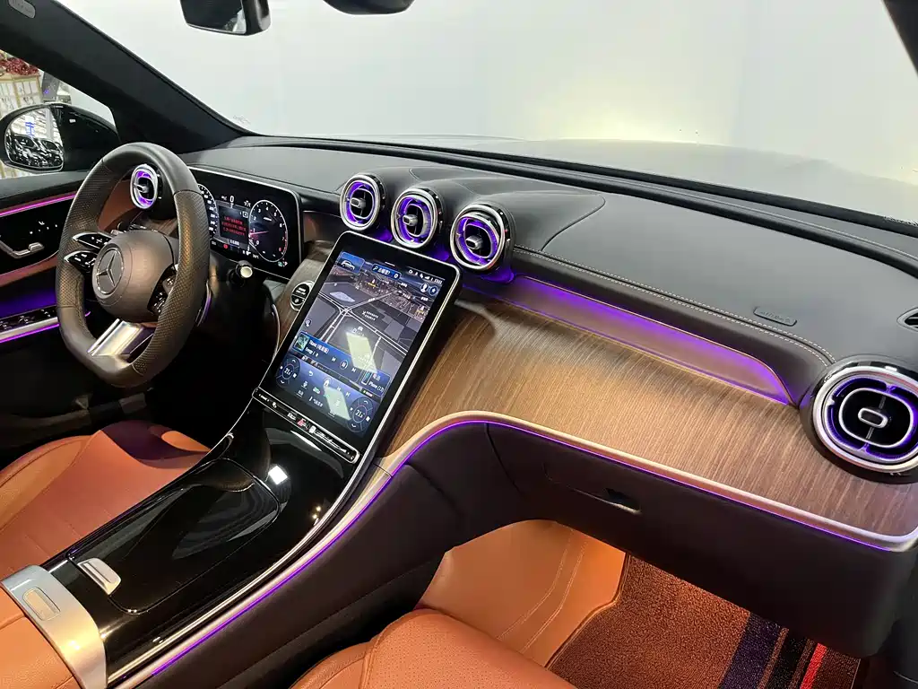 Mercedes-Benz Mercedes-Benz GLC 2023 GLC 300 L 4MATIC Dynamic Model 5-Seat 2023 - thumbnail 10