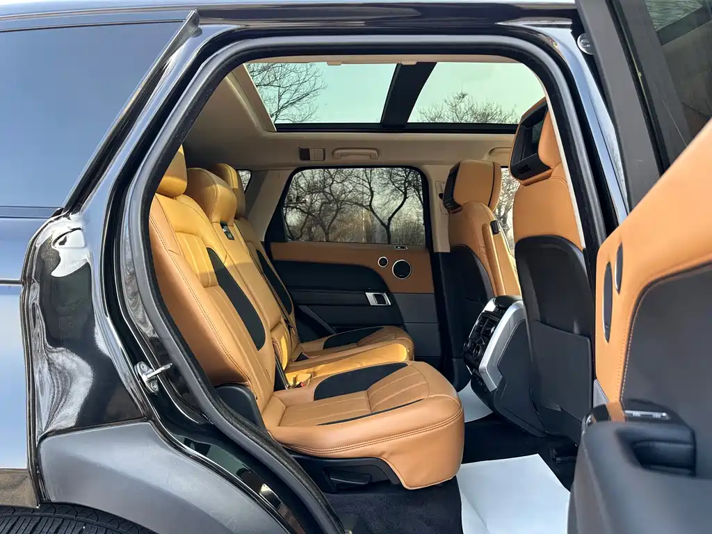 Land Rover Range Rover Sport 2021 3.0 L6 Black Badge 2021 - thumbnail 12