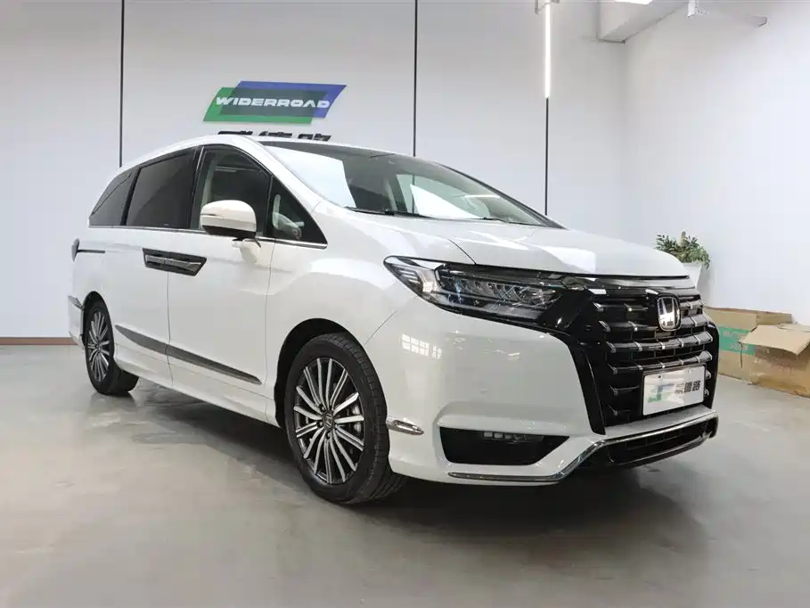 Honda Elysion 2022 2.0L e:HEV Luxury Exclusive Edition 2023 - thumbnail 3