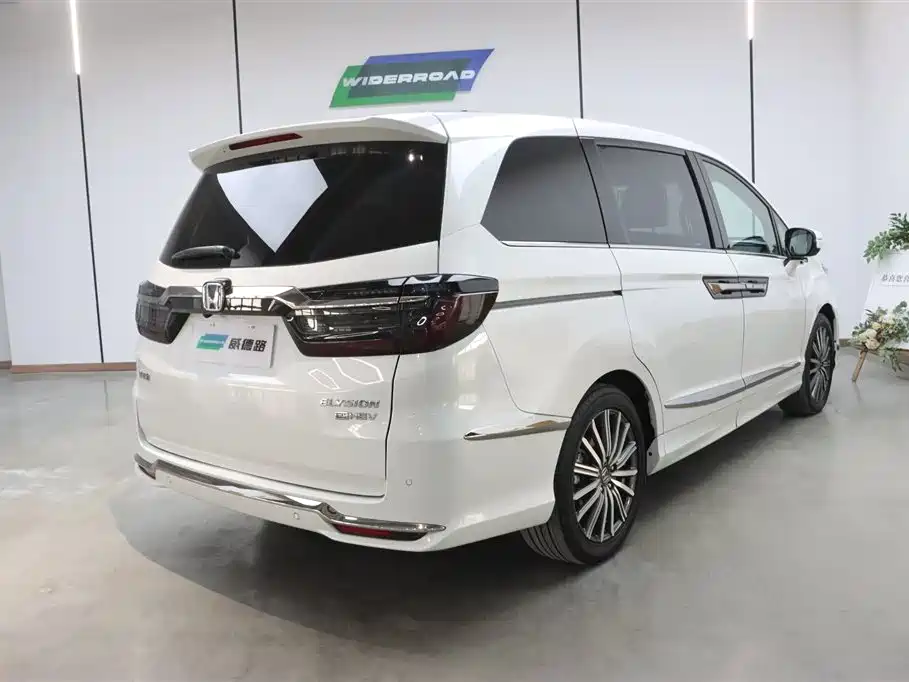 Honda Elysion 2022 2.0L e:HEV Luxury Exclusive Edition 2023 - thumbnail 4