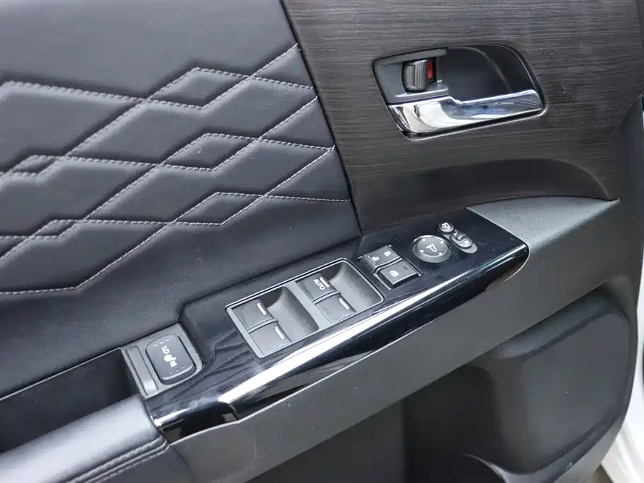 Honda Elysion 2022 2.0L e:HEV Luxury Exclusive Edition 2023 - thumbnail 13