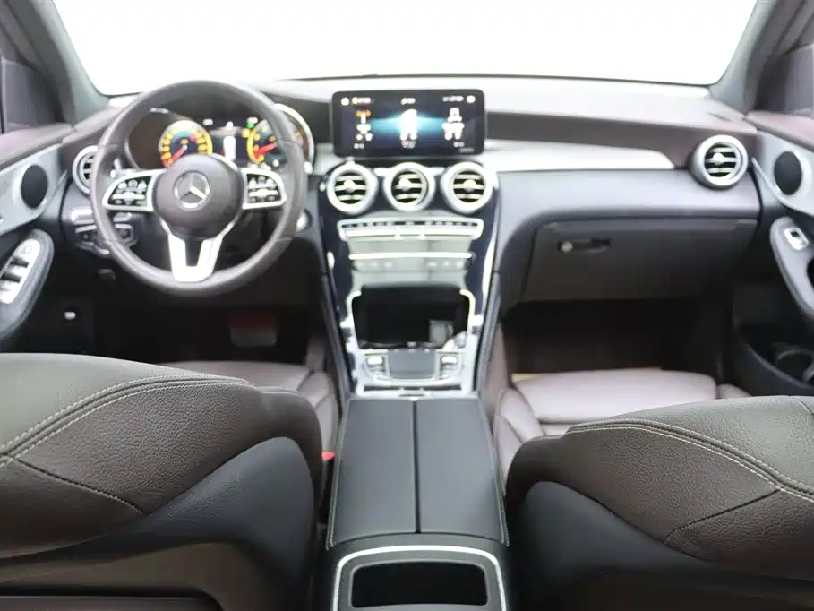 Mercedes-Benz Mercedes-Benz GLC 2021 GLC 260 L 4MATIC Sport Edition 2021 - thumbnail 23