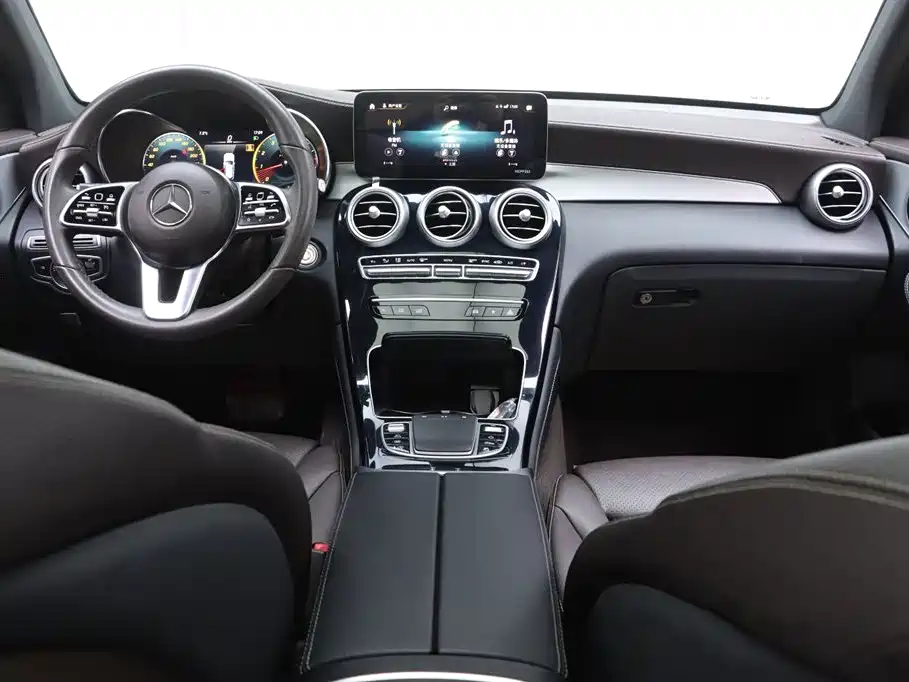 Mercedes-Benz Mercedes-Benz GLC 2021 GLC 260 L 4MATIC Sport Edition 2021 - thumbnail 26