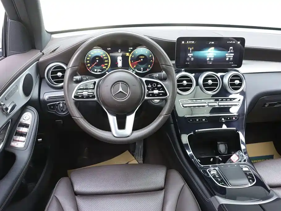 Mercedes-Benz Mercedes-Benz GLC 2021 GLC 260 L 4MATIC Sport Edition 2021 - thumbnail 27