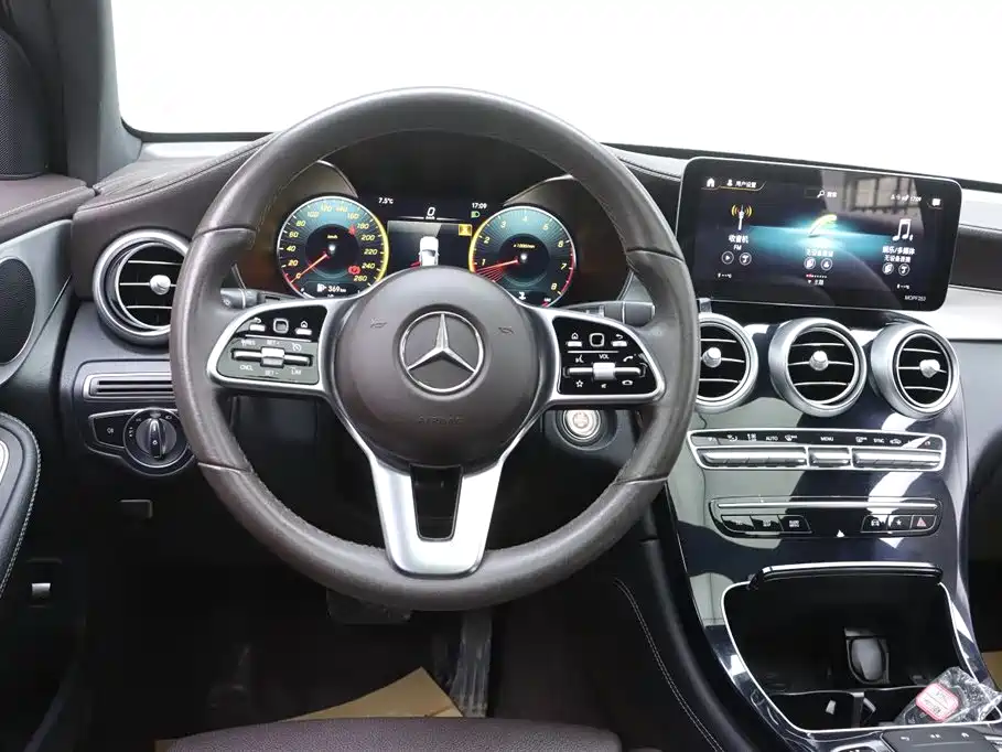 Mercedes-Benz Mercedes-Benz GLC 2021 GLC 260 L 4MATIC Sport Edition 2021 - thumbnail 28