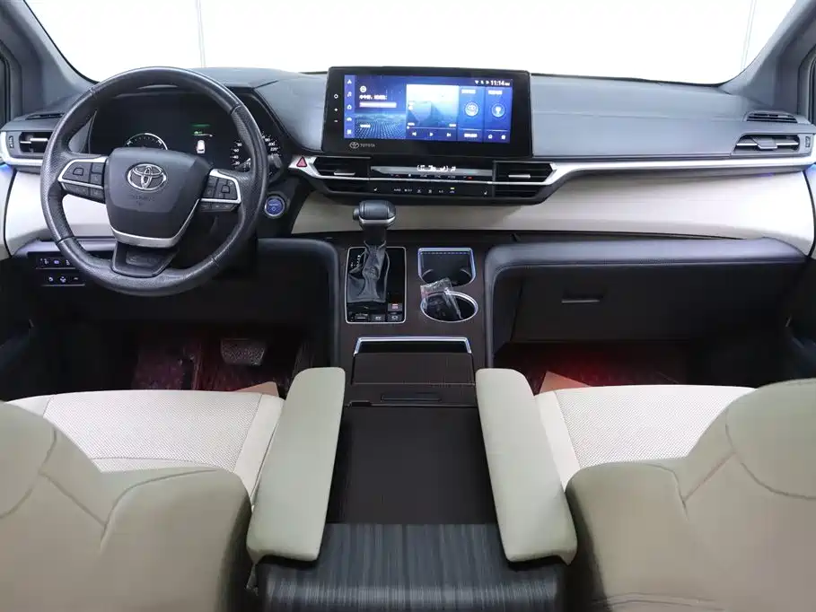 Toyota Toyota Granvia 2022 2.5L Hybrid Premium Edition 2023 - thumbnail 22