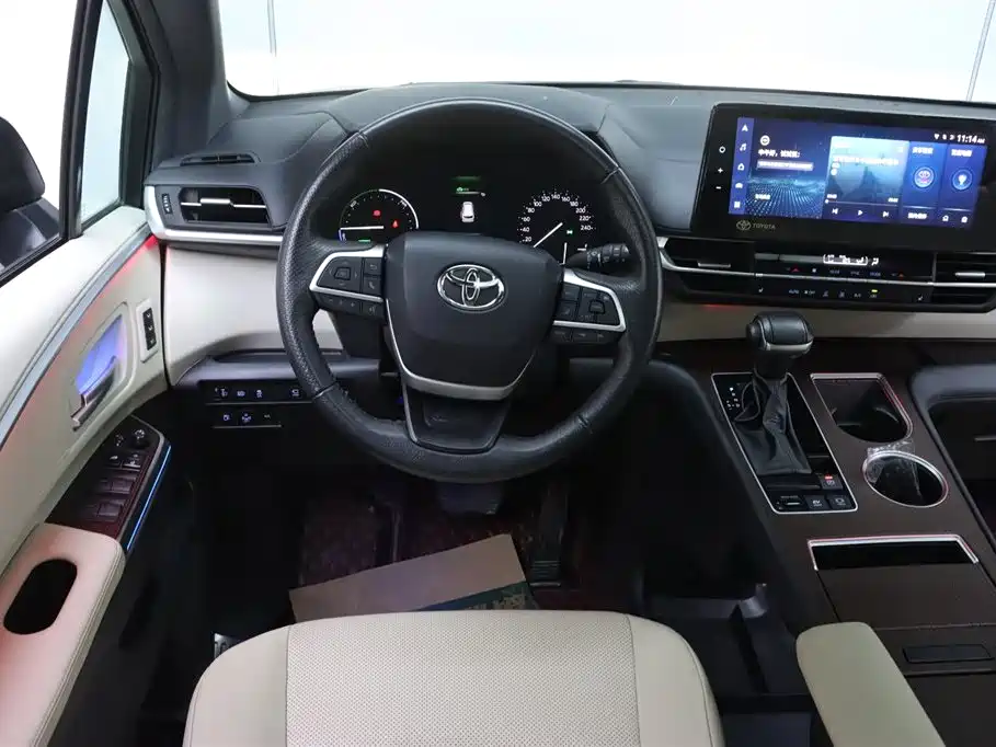 Toyota Toyota Granvia 2022 2.5L Hybrid Premium Edition 2023 - thumbnail 26