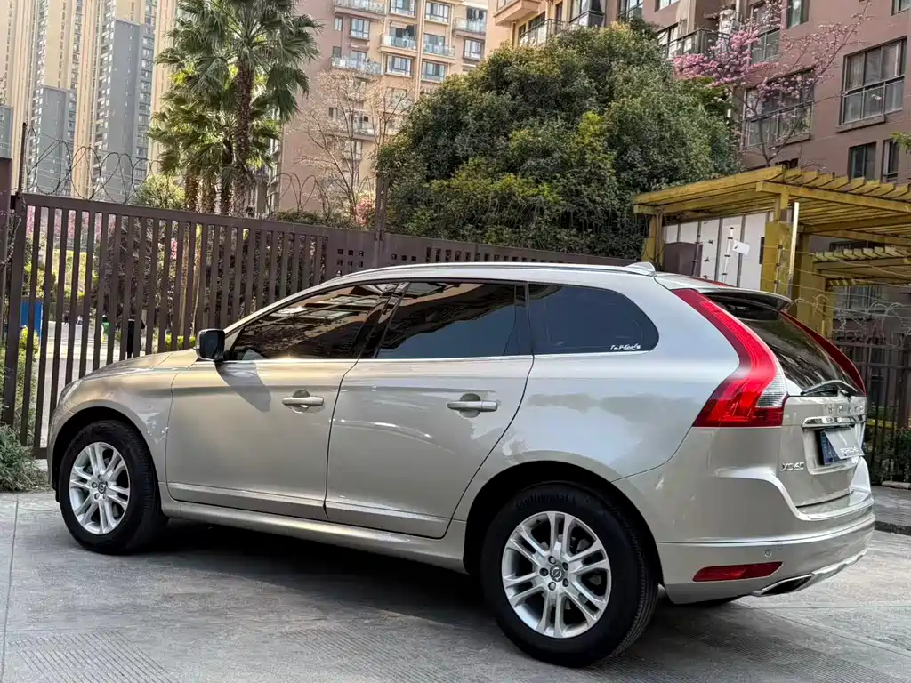 Volvo Volvo XC60 2016 T5 Momentum 2015 - thumbnail 5