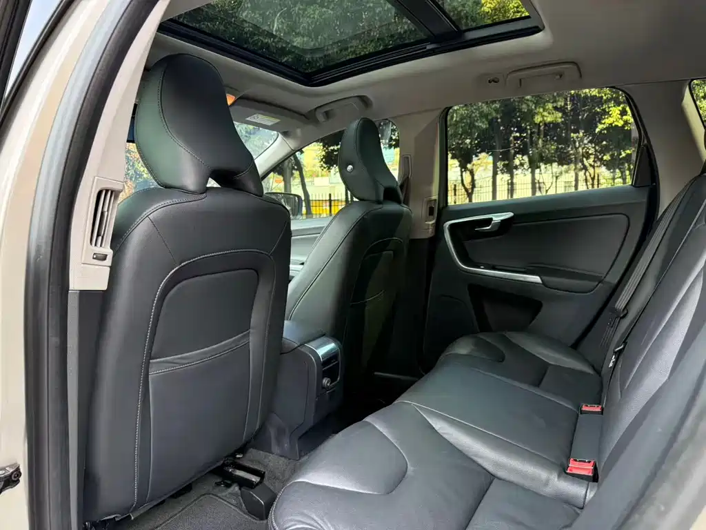 Volvo Volvo XC60 2016 T5 Momentum 2015 - thumbnail 8