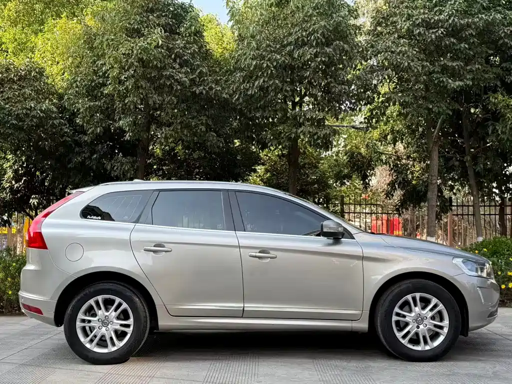 Volvo Volvo XC60 2016 T5 Momentum 2015 - thumbnail 26