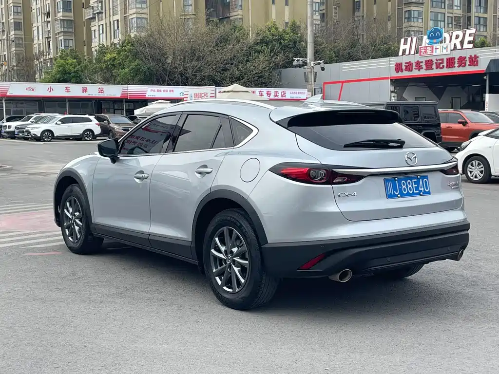 Mazda Mazda CX-4 2021 2.0L Automatic FWD Skyactive Premium 2021 - thumbnail 4