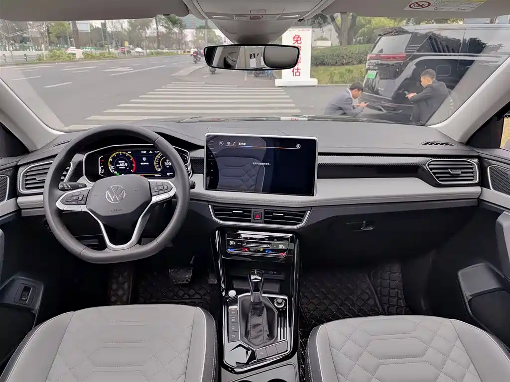Volkswagen Tayron 2023 330TSI FWD Luxury Plus Advanced Edition 2023 - thumbnail 6