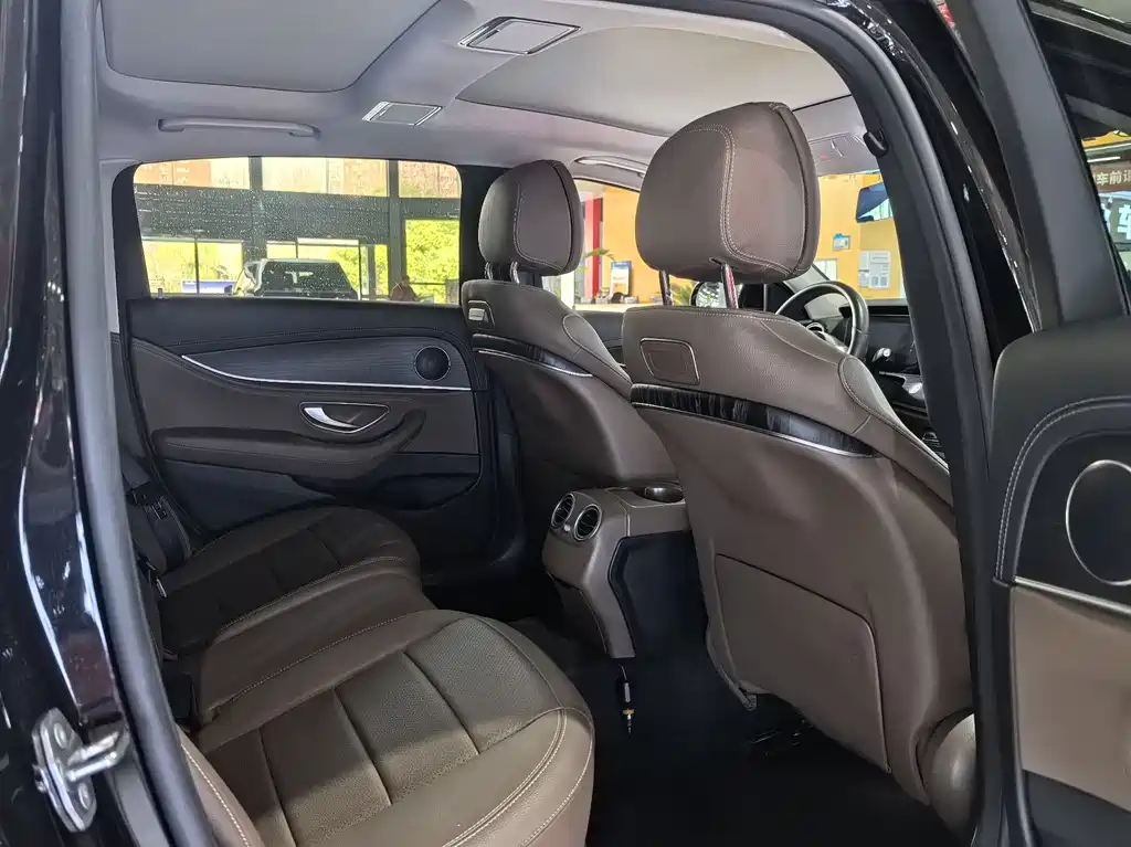 Mercedes-Benz Mercedes-Benz E-Class 2020 Facelift E 300 L Sport Style 2020 - thumbnail 12