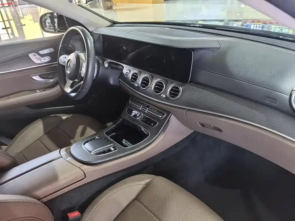 Mercedes-Benz Mercedes-Benz E-Class 2020 Facelift E 300 L Sport Style 2020 - thumbnail 14