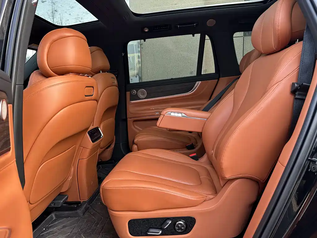 AITO M9 Aito M9 2024 Extended Range Ultra 42kWh 6-seater 2024 - thumbnail 9