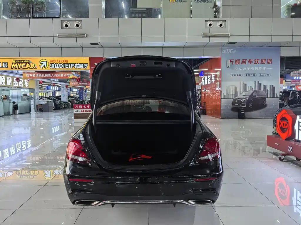 Mercedes-Benz Mercedes-Benz E-Class 2020 Facelift E 300 L Sport Style 2020 - thumbnail 15