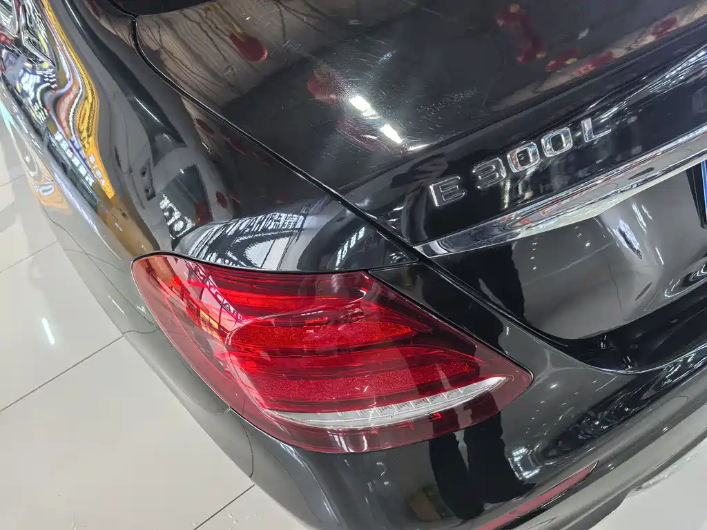 Mercedes-Benz Mercedes-Benz E-Class 2020 Facelift E 300 L Sport Style 2020 - thumbnail 16